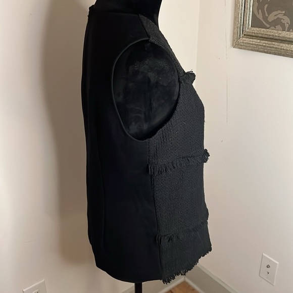 Ann Taylor textured fringe detailing sleeveless round neckline black top blouse - Picture 2 of 11